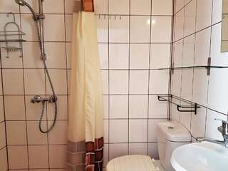 Проживание в семье Dom Wczasowy Sloneczko Унесьце Одноместный номер с собственной ванной комнатой-4